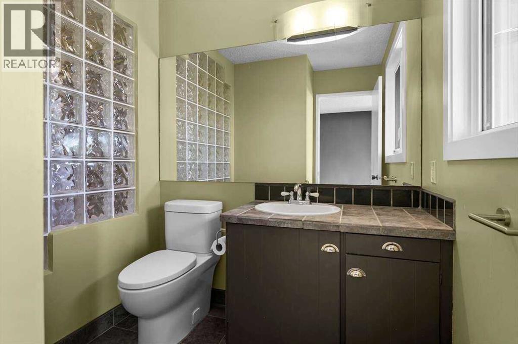 Photo 29 of 907 36 B Street Nw, Calgary AB