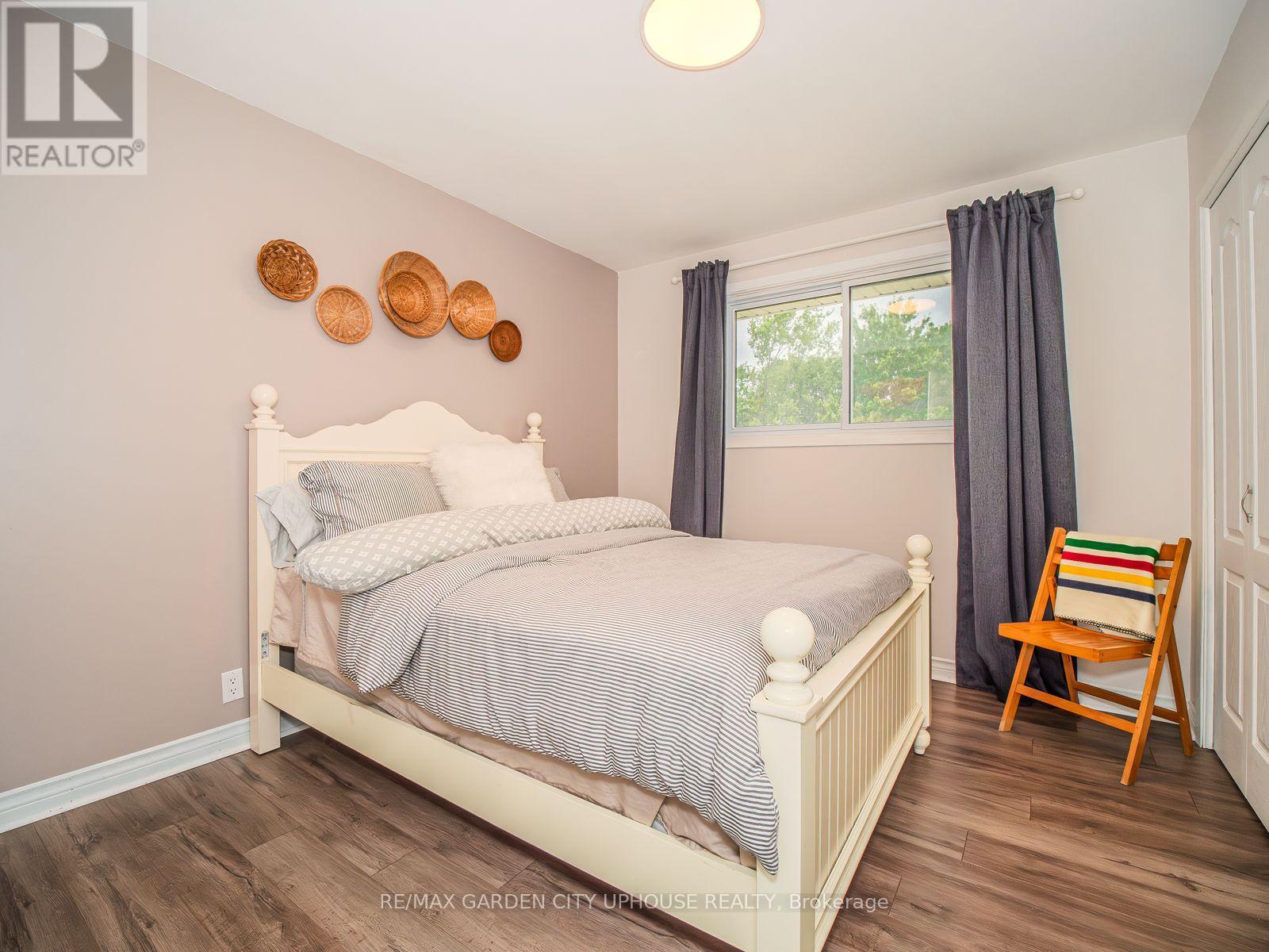 Photo 11 of 373 Darby Road, Welland ON