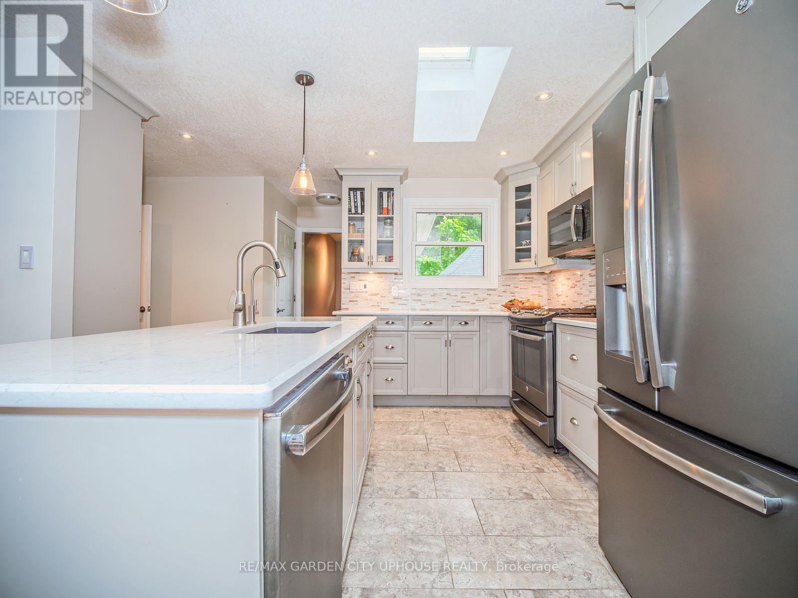 Photo 6 of 373 Darby Road, Welland ON