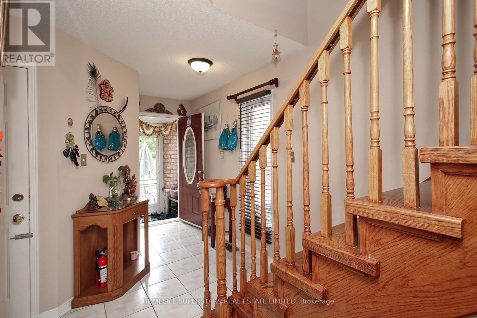 Photo 3 of 1123 Foxglove Place, Mississauga ON