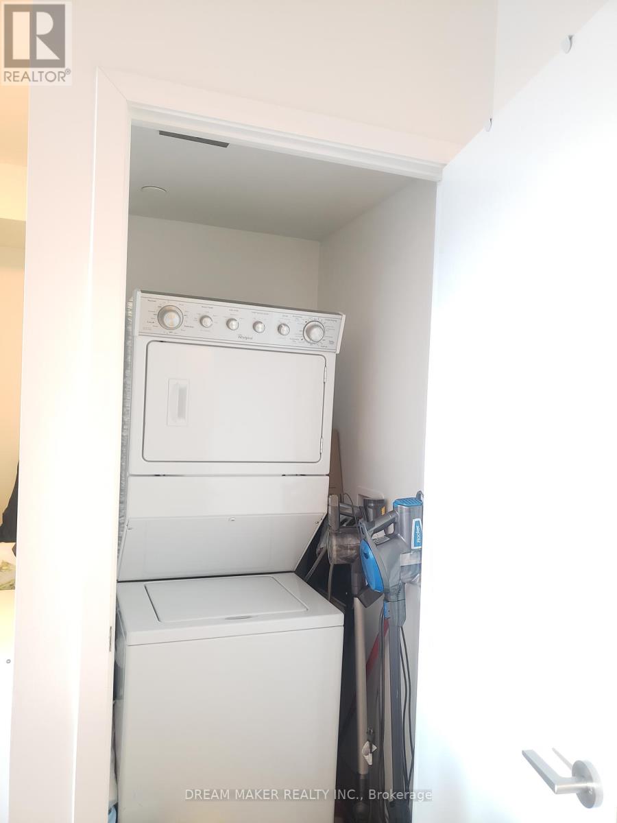 Photo 14 of 16 Mcadam Avenue, Toronto ON