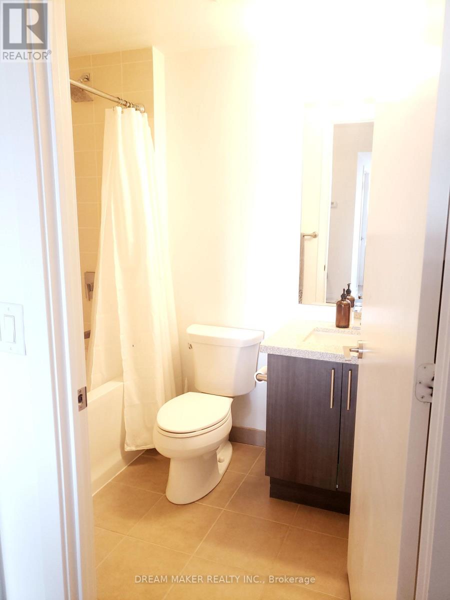 Photo 9 of 16 Mcadam Avenue, Toronto ON