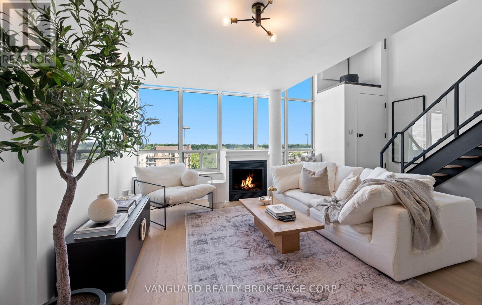 Photo 10 of 619 250 Manitoba Street, Toronto ON