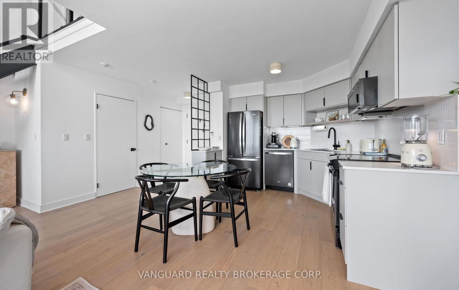 Photo 21 of 619 250 Manitoba Street, Toronto ON