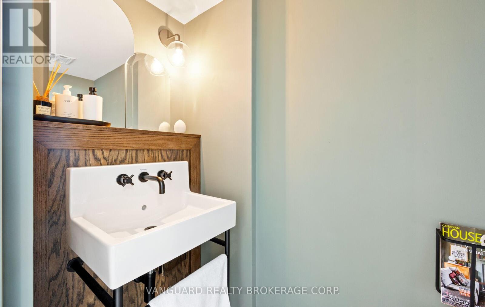 Photo 15 of 619 250 Manitoba Street, Toronto ON