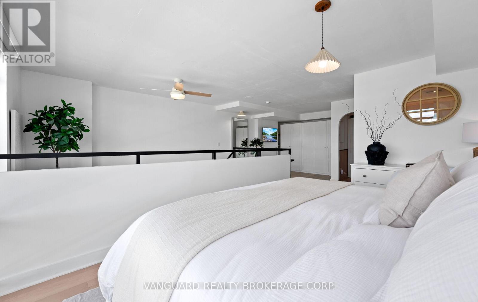 Photo 9 of 619 250 Manitoba Street, Toronto ON