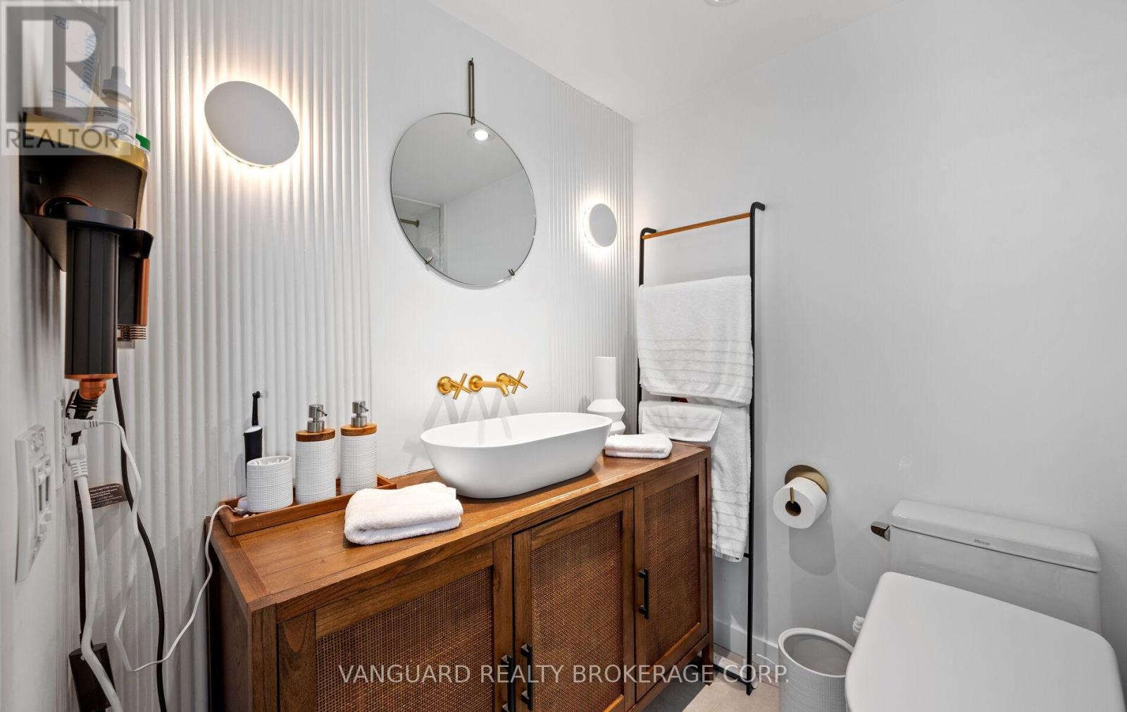 Photo 37 of 619 250 Manitoba Street, Toronto ON
