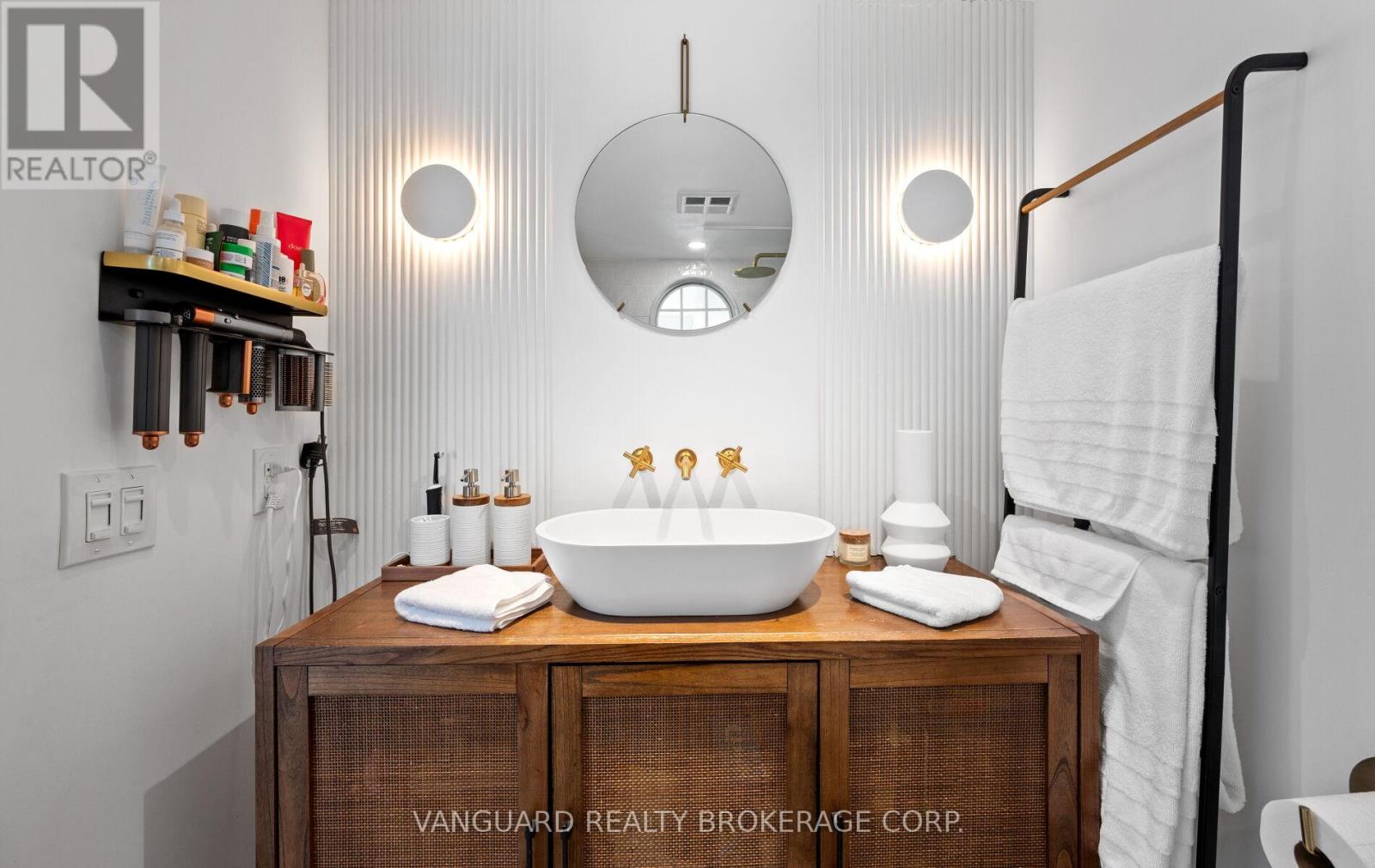 Photo 8 of 619 250 Manitoba Street, Toronto ON