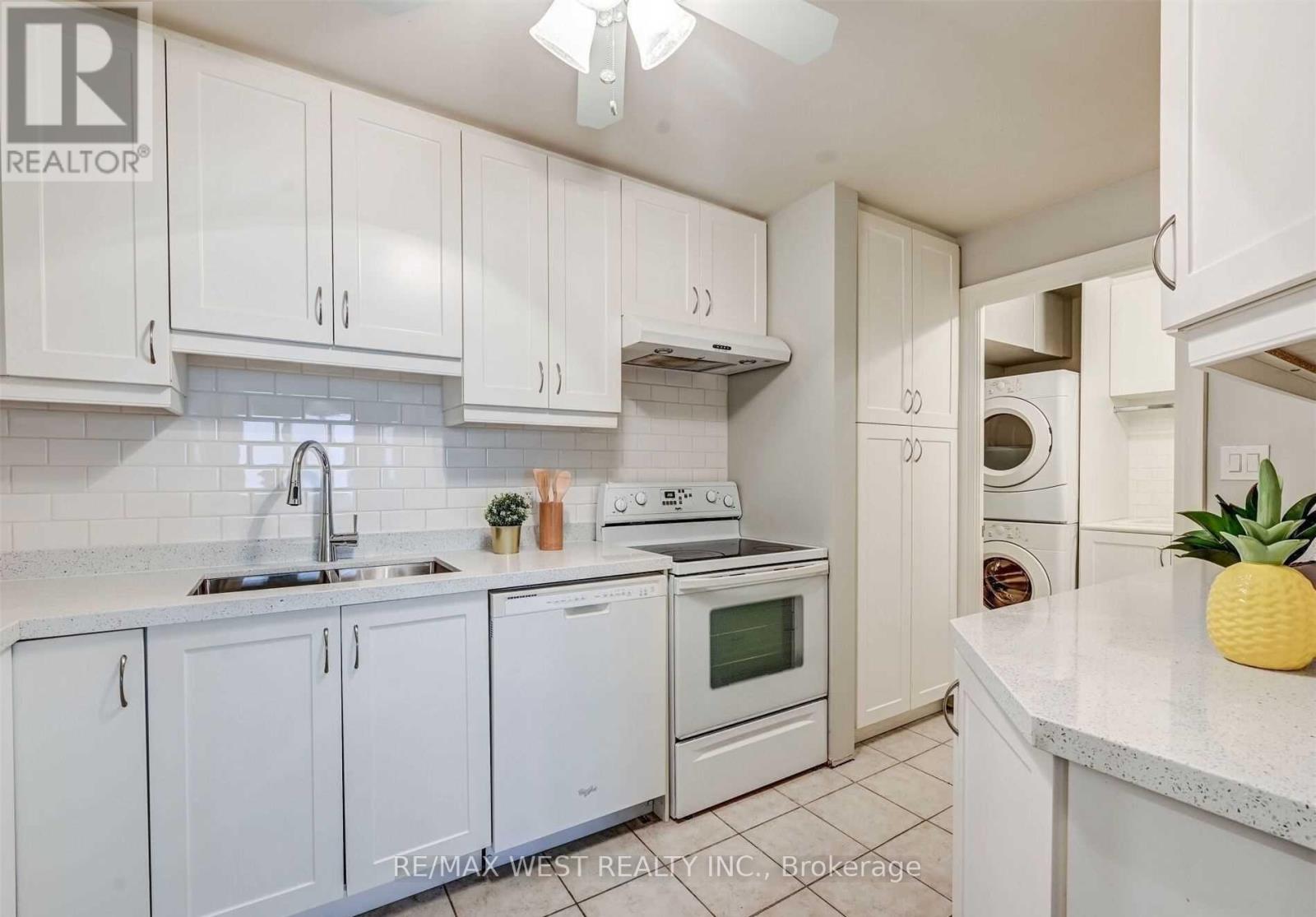 Photo 3 of 1203 1580 Mississauga Valley Boulevard, Mississauga ON