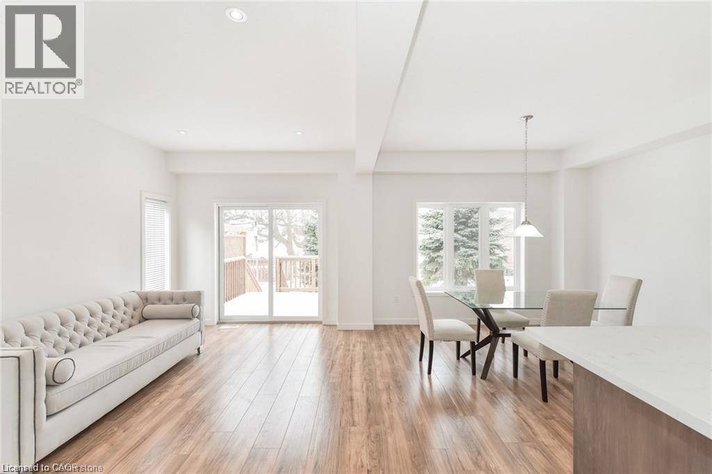 Photo 11 of 46 Franklin Street S, Kitchener ON