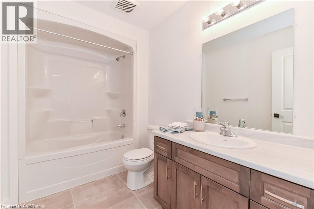Photo 21 of 46 Franklin Street S, Kitchener ON