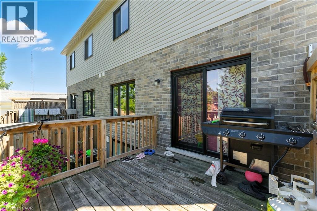 Photo 24 of 46 Franklin Street S, Kitchener ON