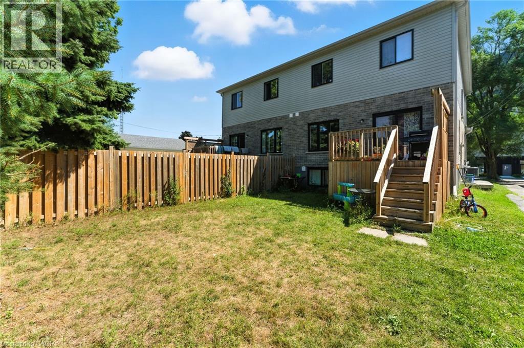 Photo 25 of 46 Franklin Street S, Kitchener ON