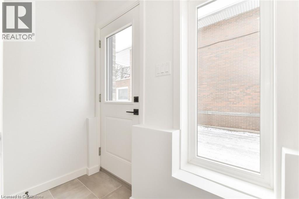 Photo 28 of 46 Franklin Street S, Kitchener ON
