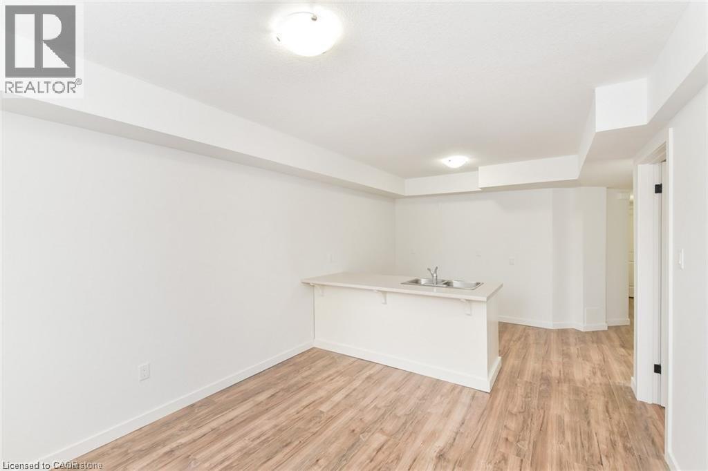 Photo 30 of 46 Franklin Street S, Kitchener ON