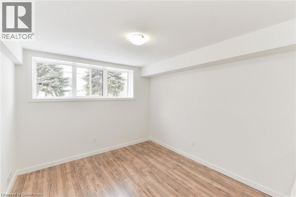 Photo 31 of 46 Franklin Street S, Kitchener ON