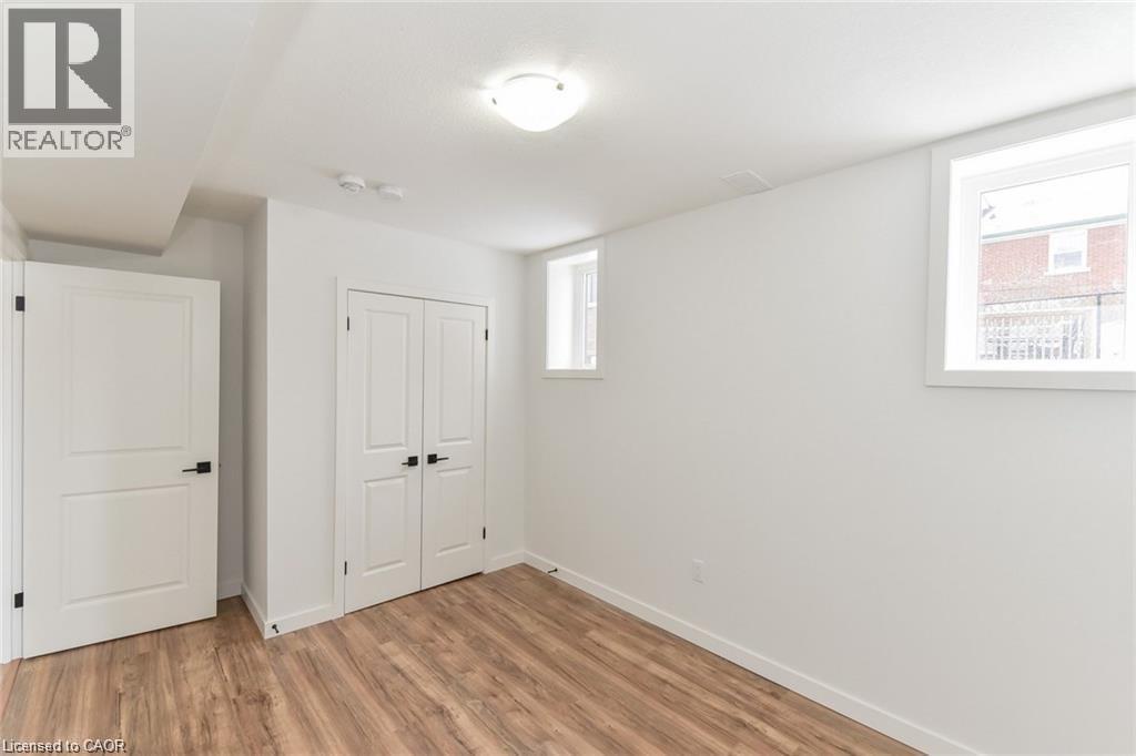Photo 33 of 46 Franklin Street S, Kitchener ON