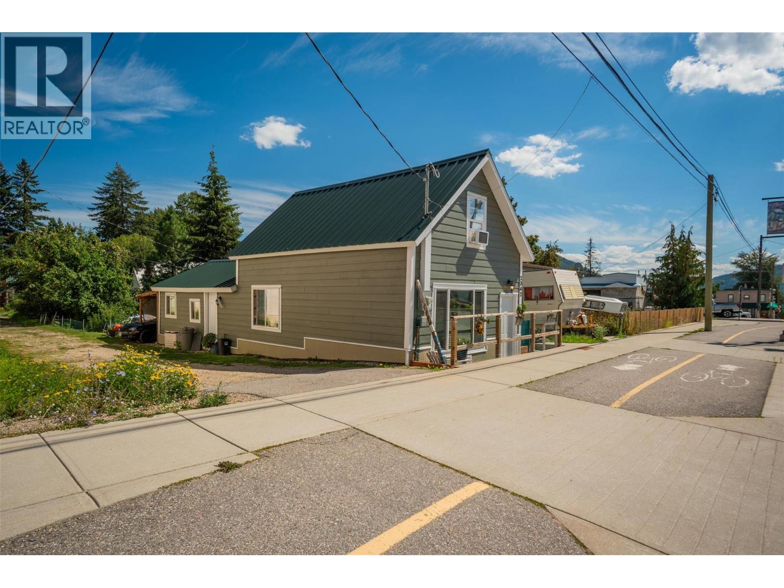 2342 Washington Street, Rossland