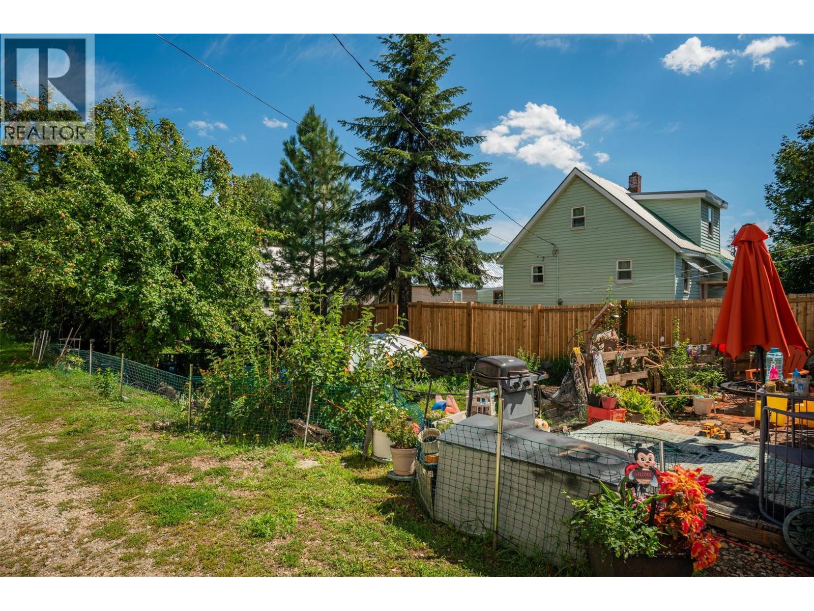 2342 Washington Street, Rossland