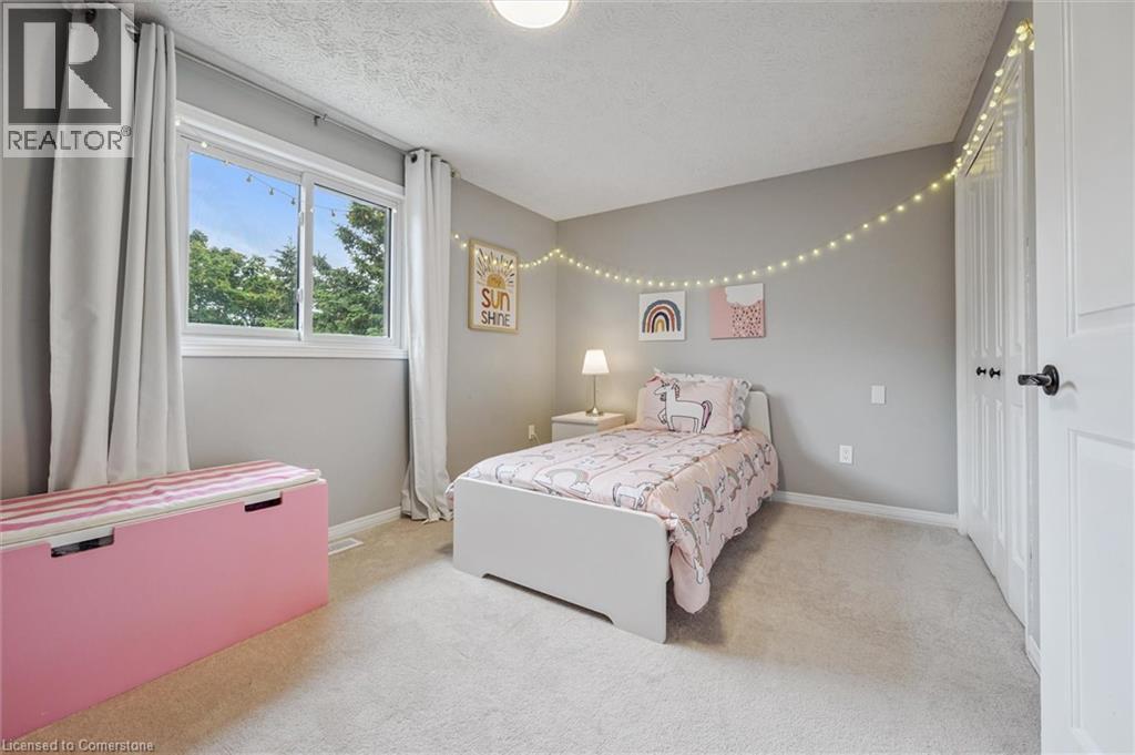 Photo 20 of 687 Champlain Boulevard, Cambridge ON