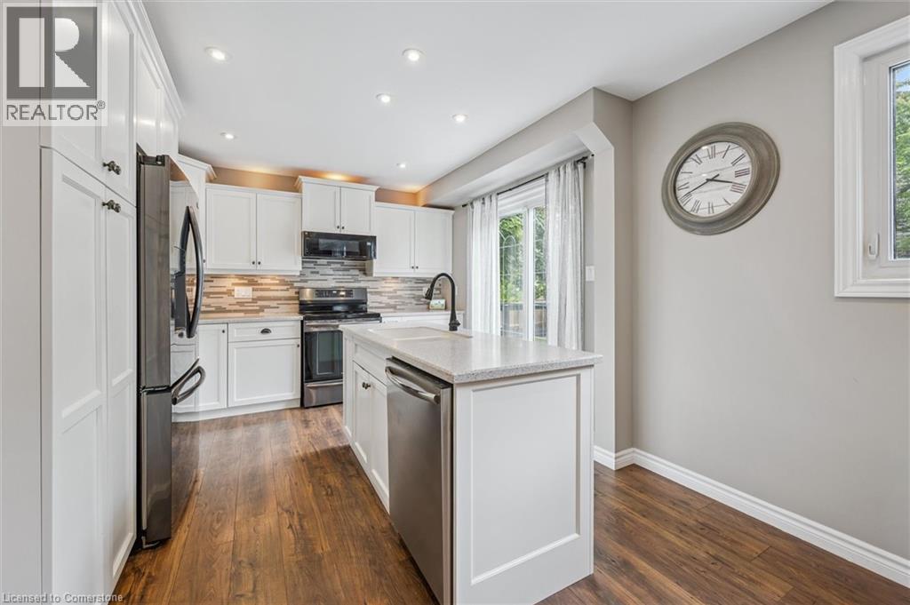 Photo 11 of 687 Champlain Boulevard, Cambridge ON