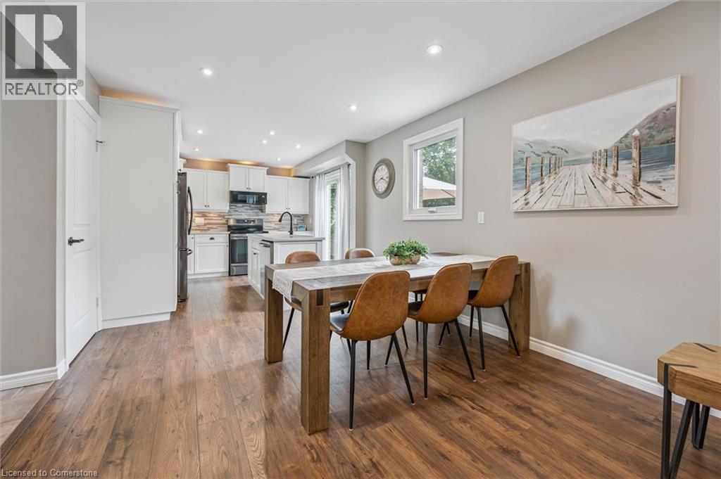 Photo 10 of 687 Champlain Boulevard, Cambridge ON