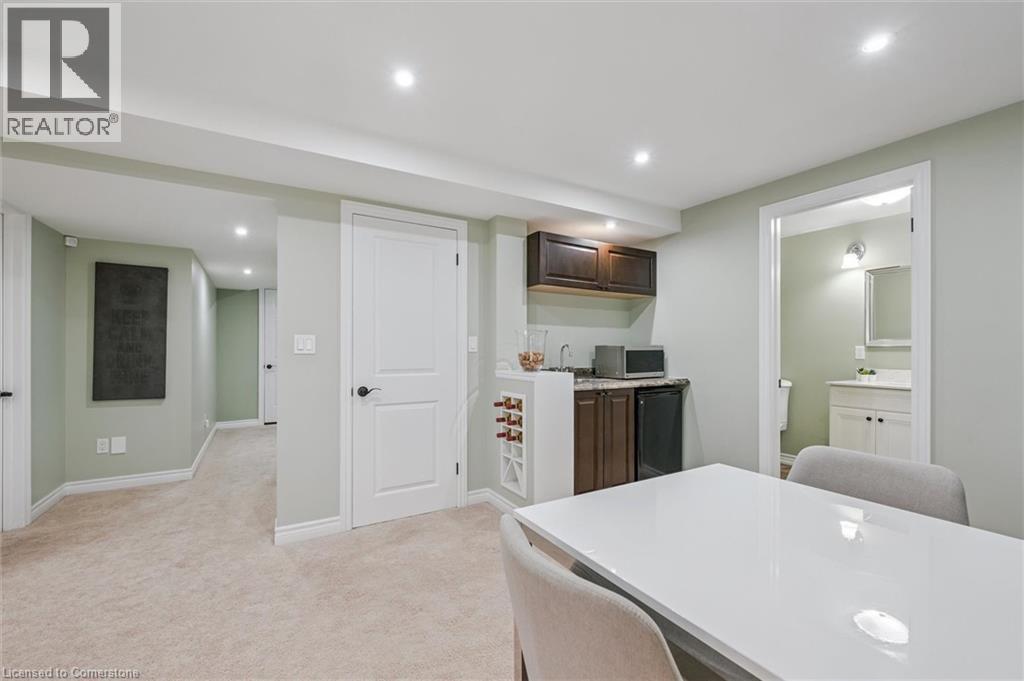 Photo 32 of 687 Champlain Boulevard, Cambridge ON