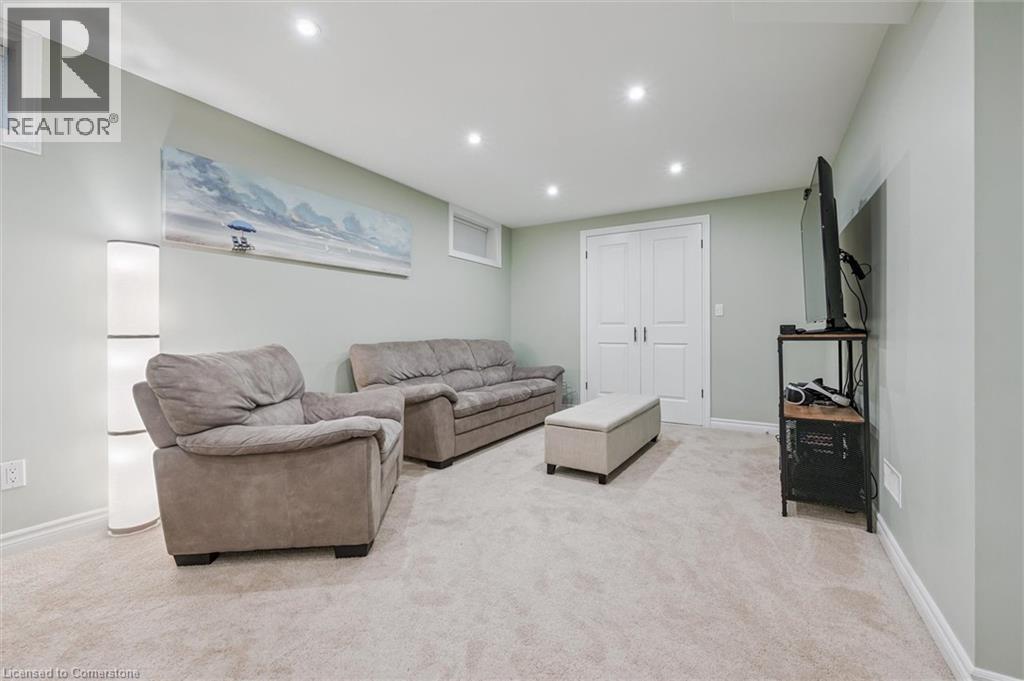 Photo 29 of 687 Champlain Boulevard, Cambridge ON
