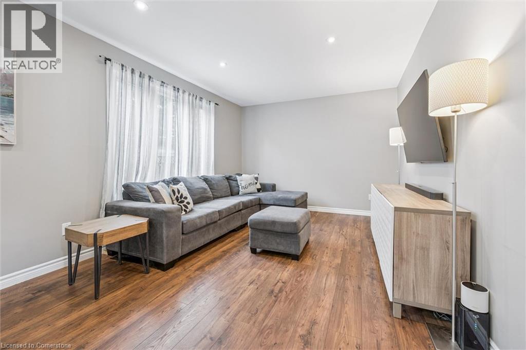 Photo 16 of 687 Champlain Boulevard, Cambridge ON