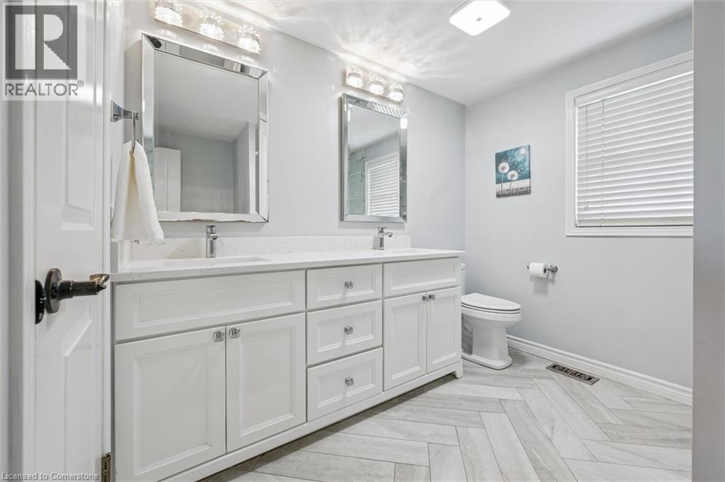 Photo 26 of 687 Champlain Boulevard, Cambridge ON