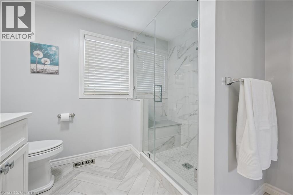Photo 27 of 687 Champlain Boulevard, Cambridge ON