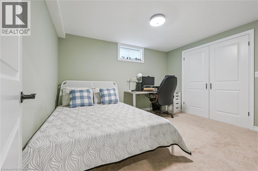 Photo 34 of 687 Champlain Boulevard, Cambridge ON