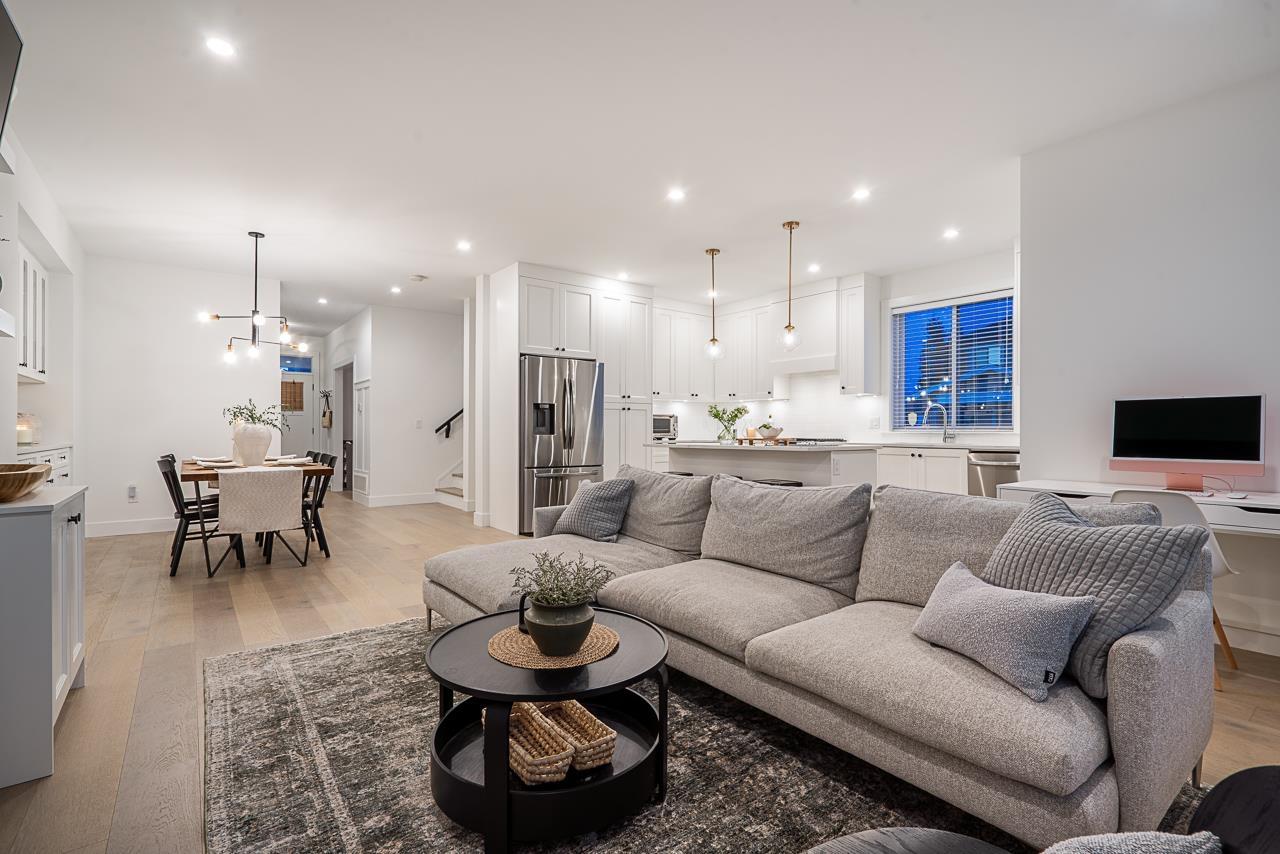 Photo 2 of 16792 21 A Avenue, Surrey BC