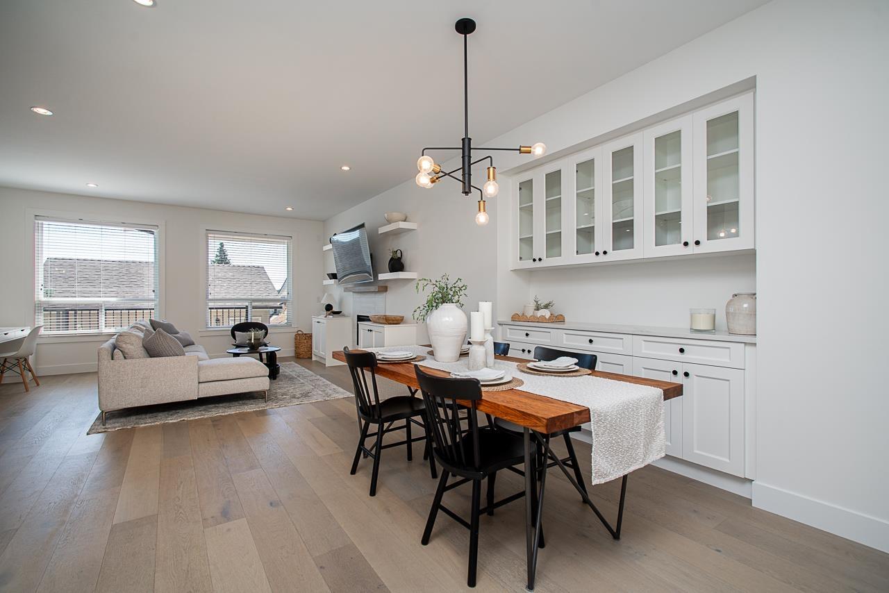 Photo 5 of 16792 21 A Avenue, Surrey BC