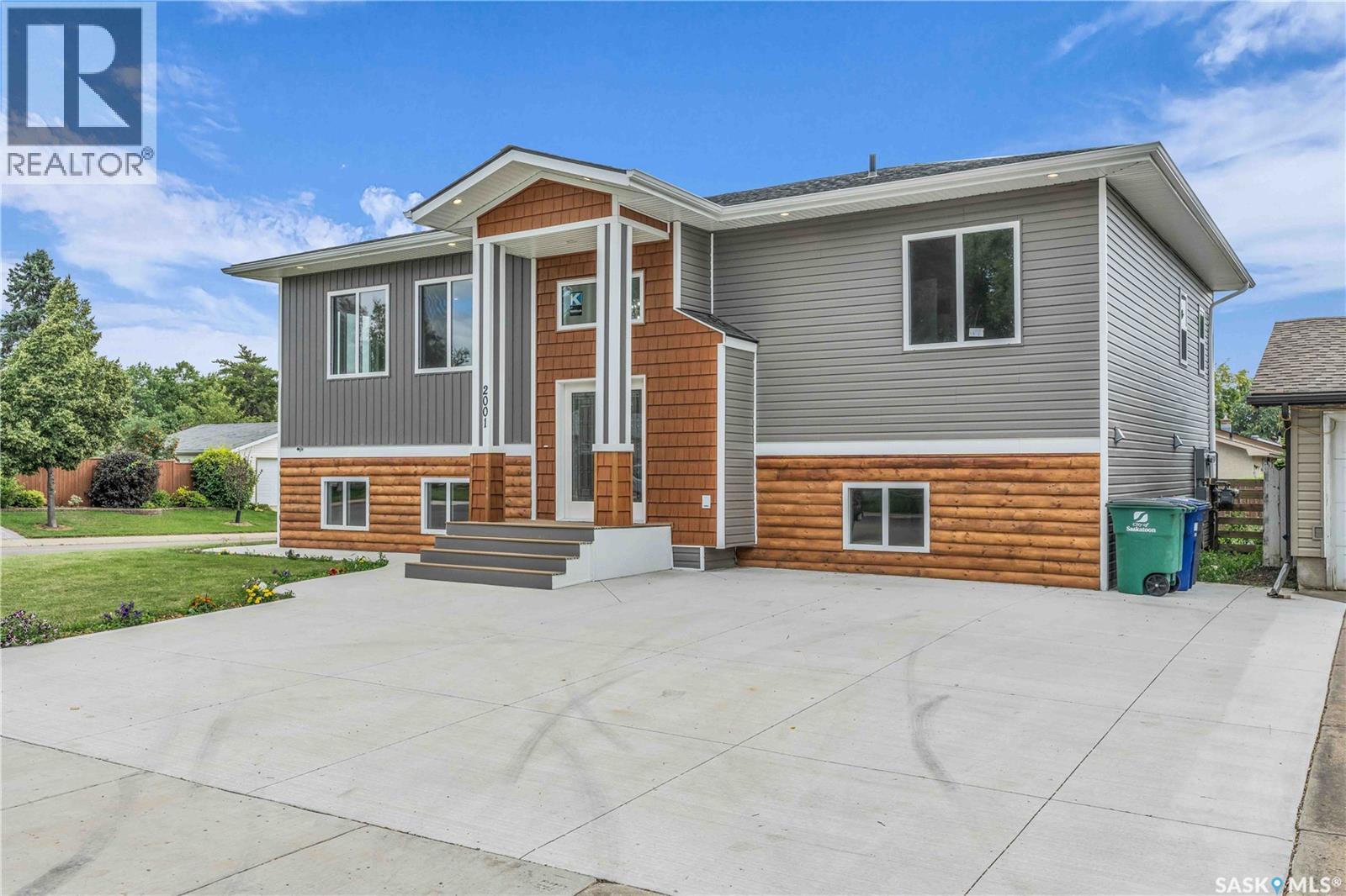Photo 1 of 2001 37th Street W, Saskatoon SK