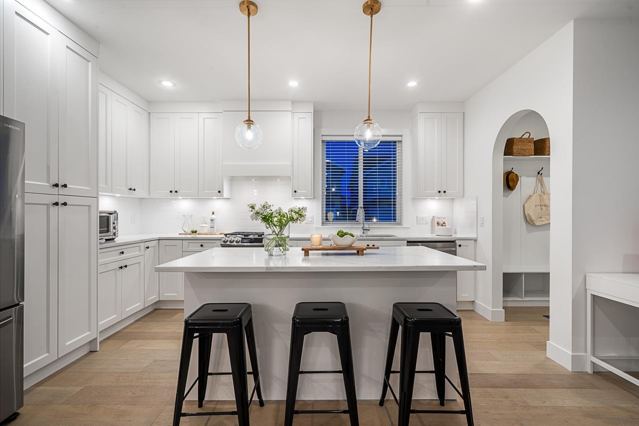 Photo 1 of 16792 21 A Avenue, Surrey BC