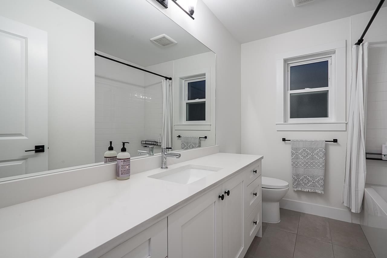 Photo 14 of 16792 21 A Avenue, Surrey BC