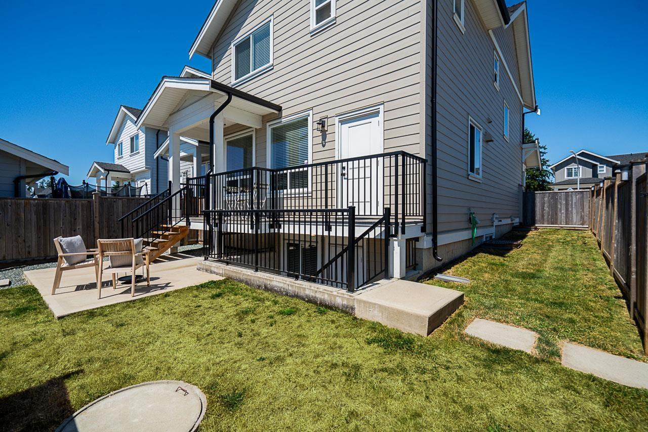 Photo 31 of 16792 21 A Avenue, Surrey BC