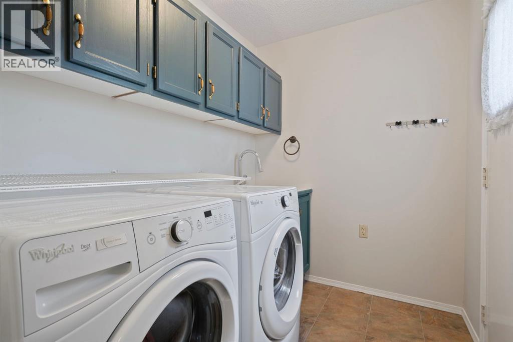 Photo 19 of 1028 Shawnee Drive Sw, Calgary AB