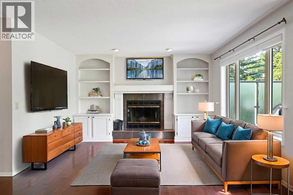 Photo 15 of 1028 Shawnee Drive Sw, Calgary AB