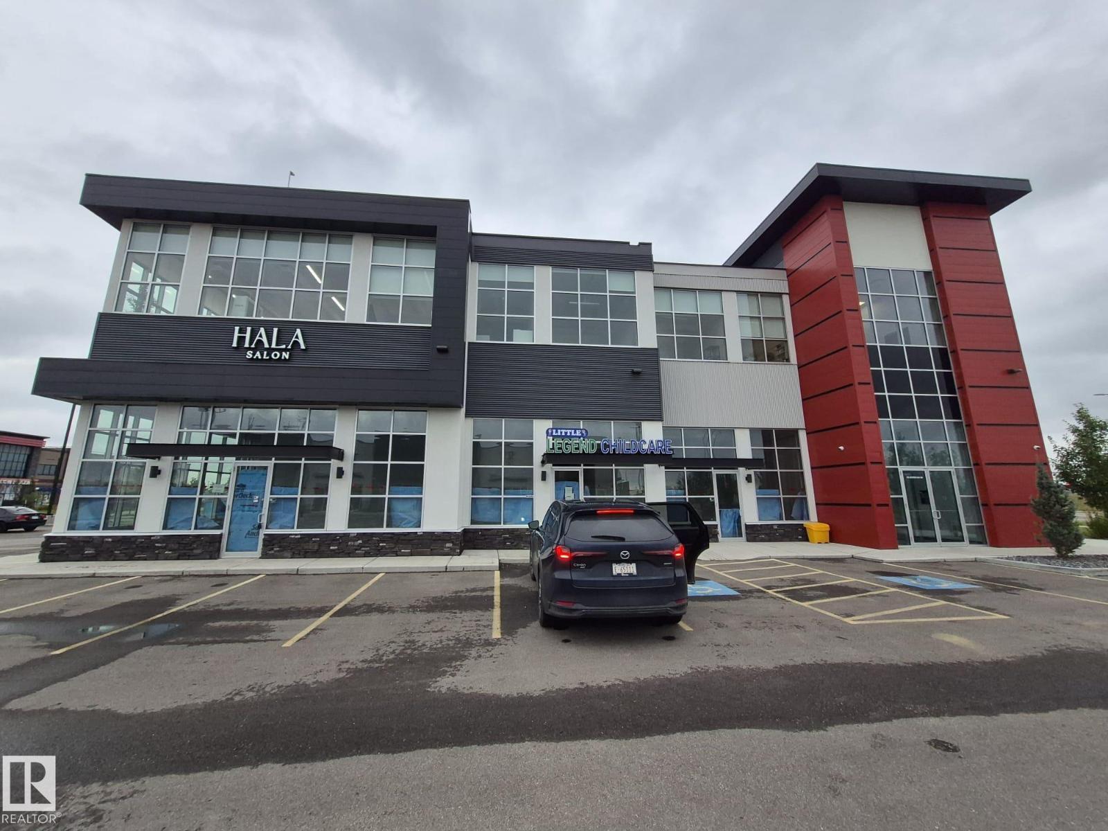 Photo 3 of 478 Mistatim Wy Nw, Edmonton AB