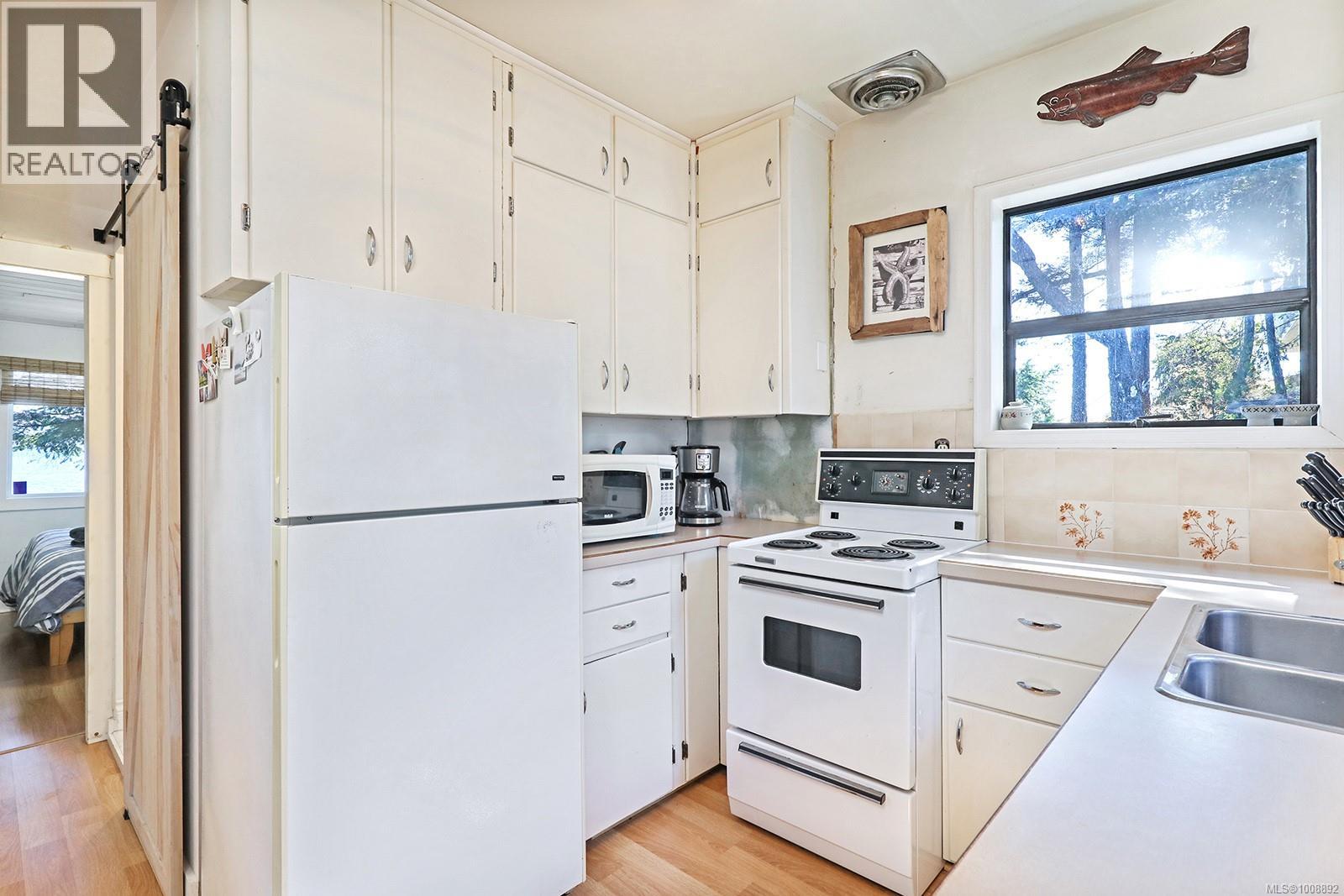 1826 Astra Rd, Comox