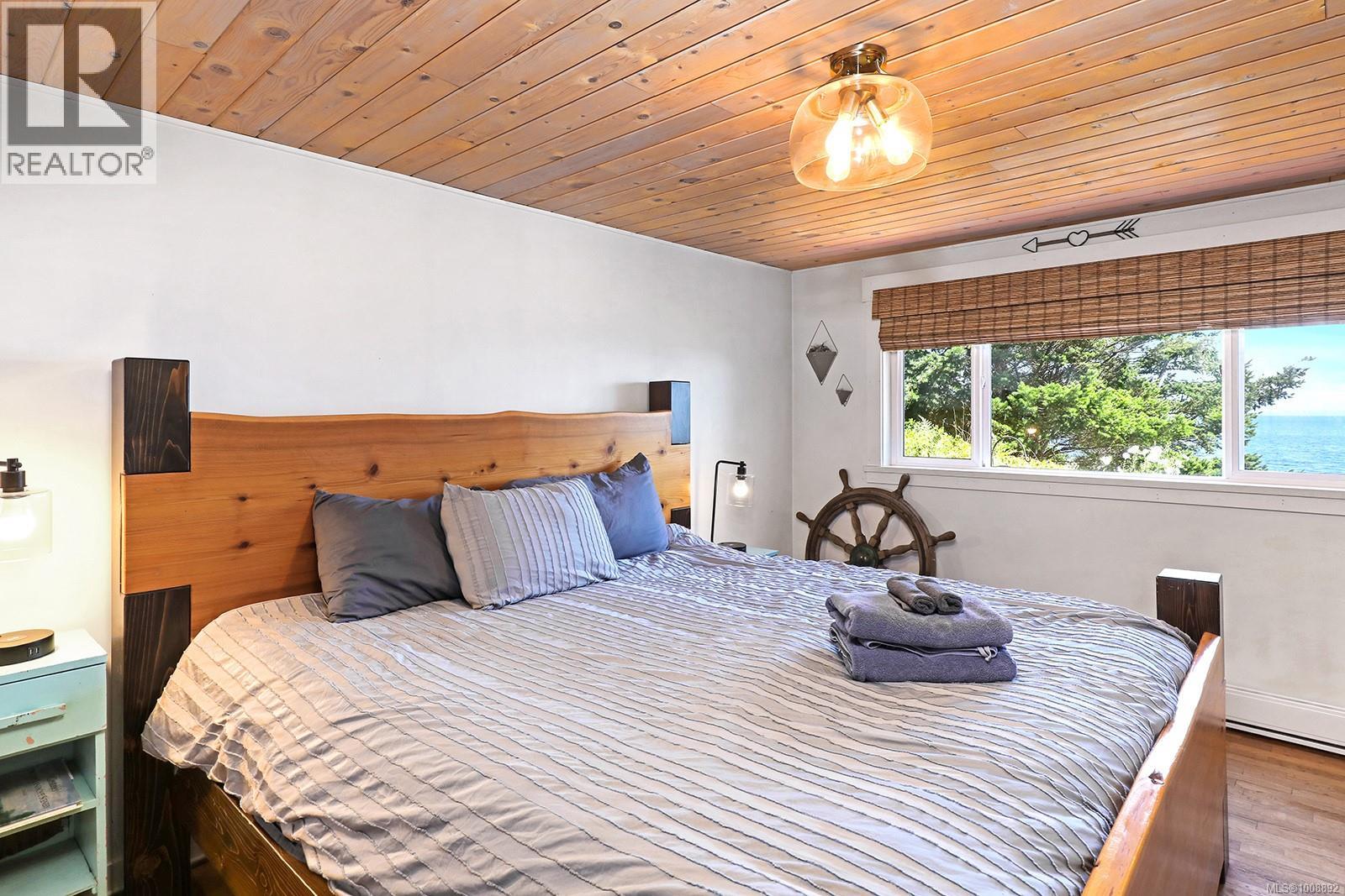 1826 Astra Rd, Comox