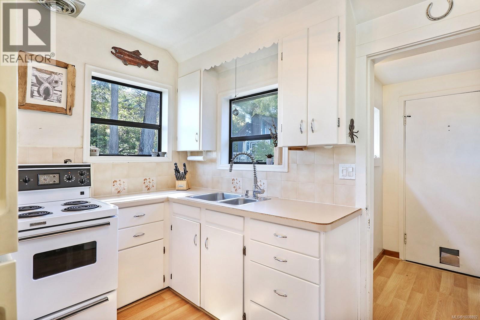 1826 Astra Rd, Comox