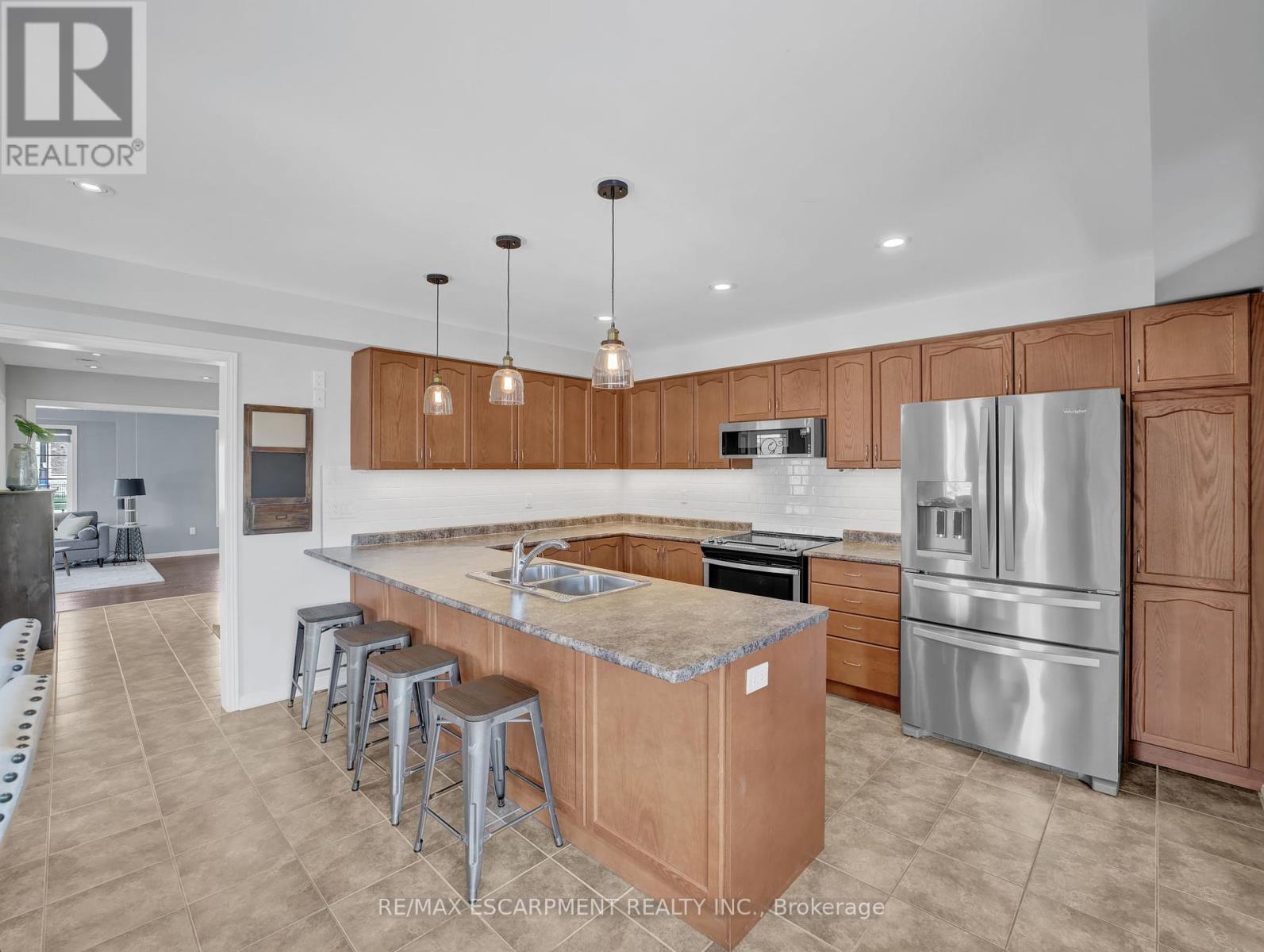 Photo 12 of 100 Burke Street, Hamilton ON