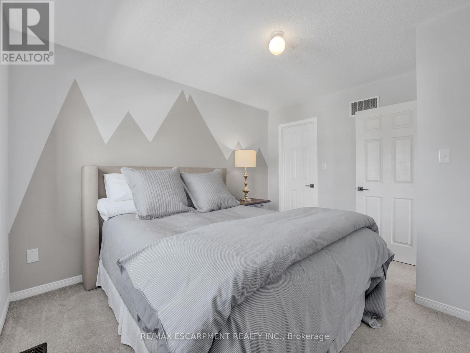 Photo 21 of 100 Burke Street, Hamilton ON