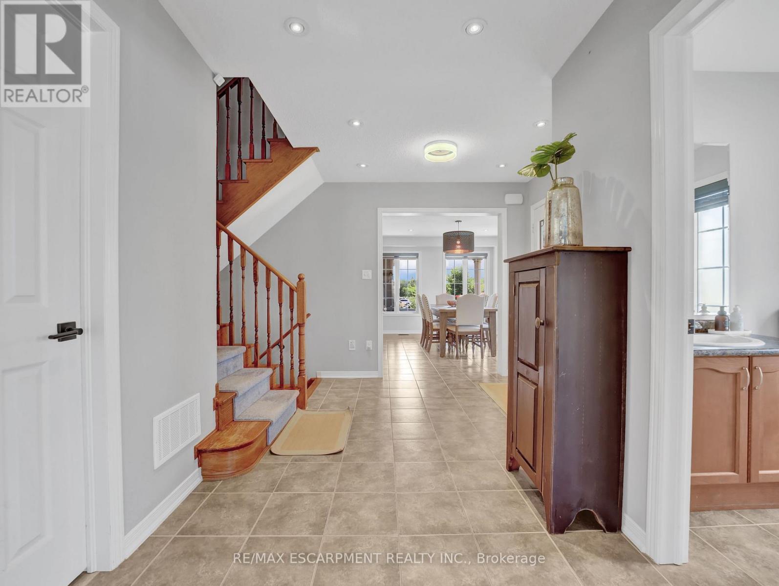 Photo 3 of 100 Burke Street, Hamilton ON