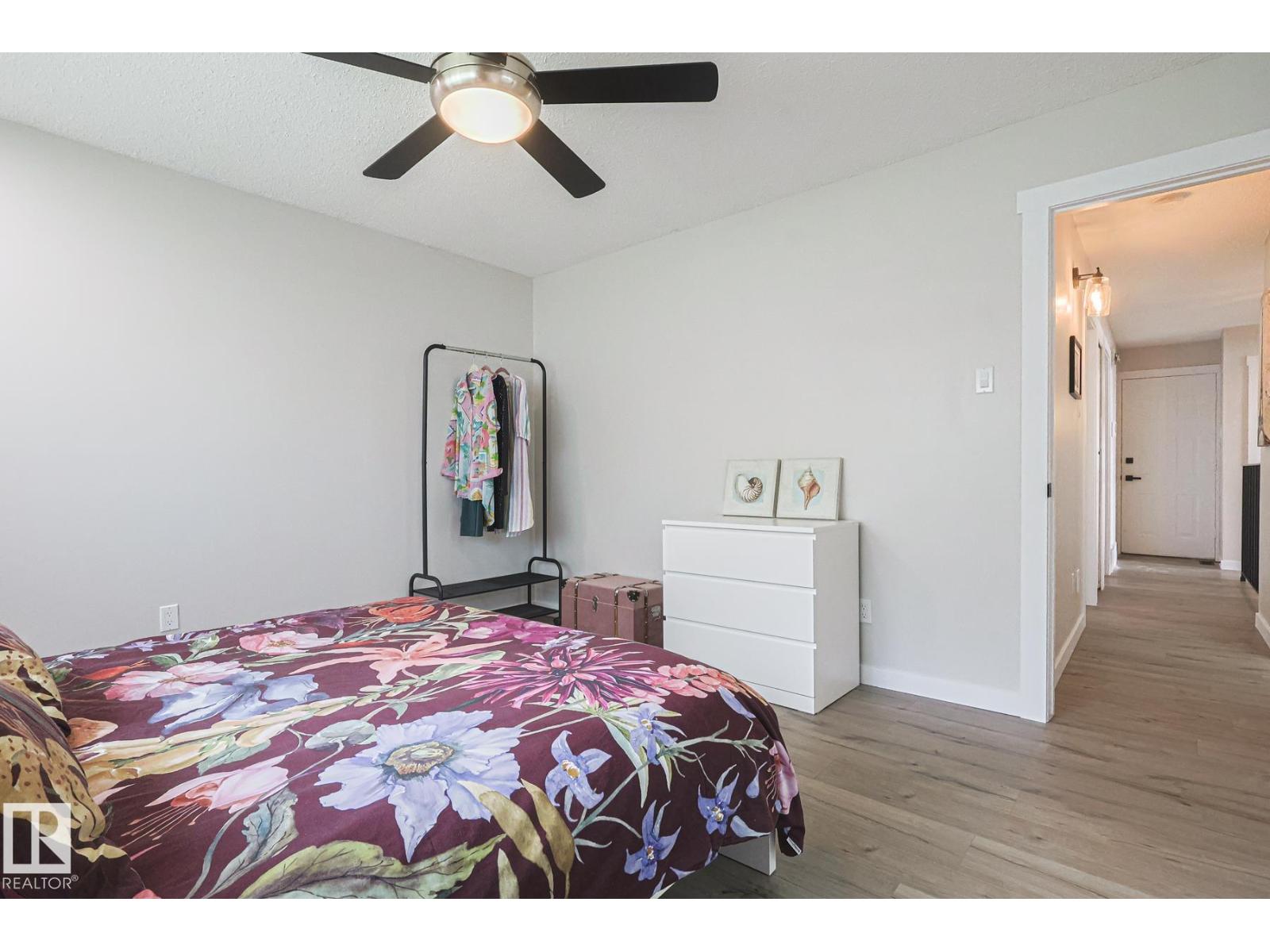 Photo 33 of 10614 25 A Av Nw, Edmonton AB