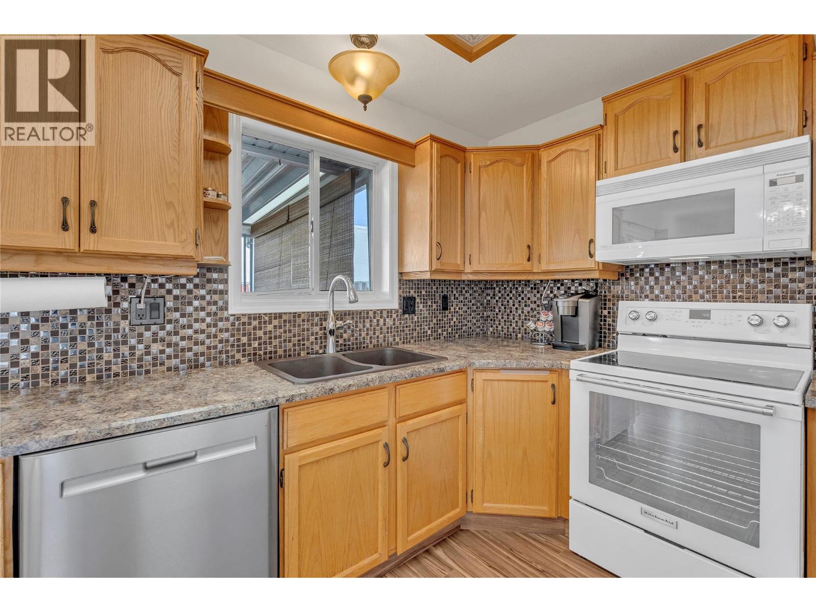  2800 Paris Street, Penticton