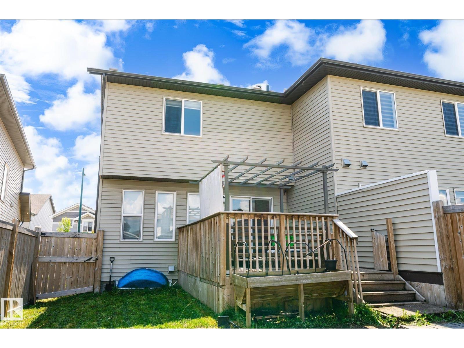 Photo 29 of 2424 19 A Av Nw, Edmonton AB